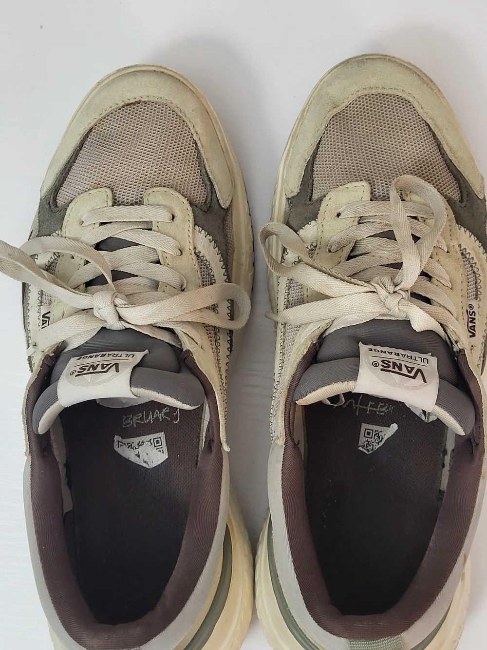 Vans UltraRange Men’s Sneakers in Beige and Gray 9.5